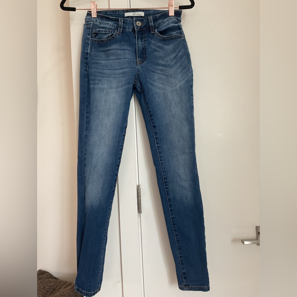 KanCan Women's Blue Ankle Skinny Jeans with Rebound Stretch.